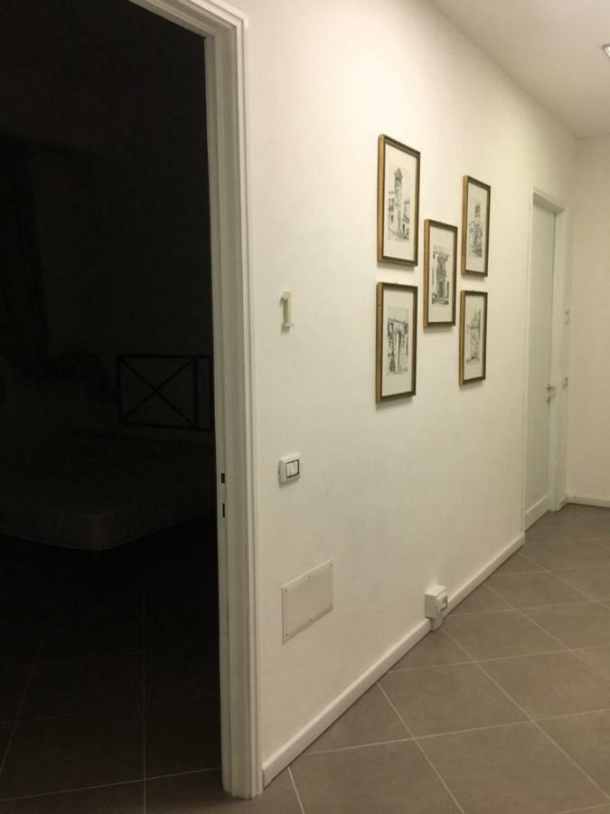 B&B Piazza Dante Nuoro 努奥罗 外观 照片
