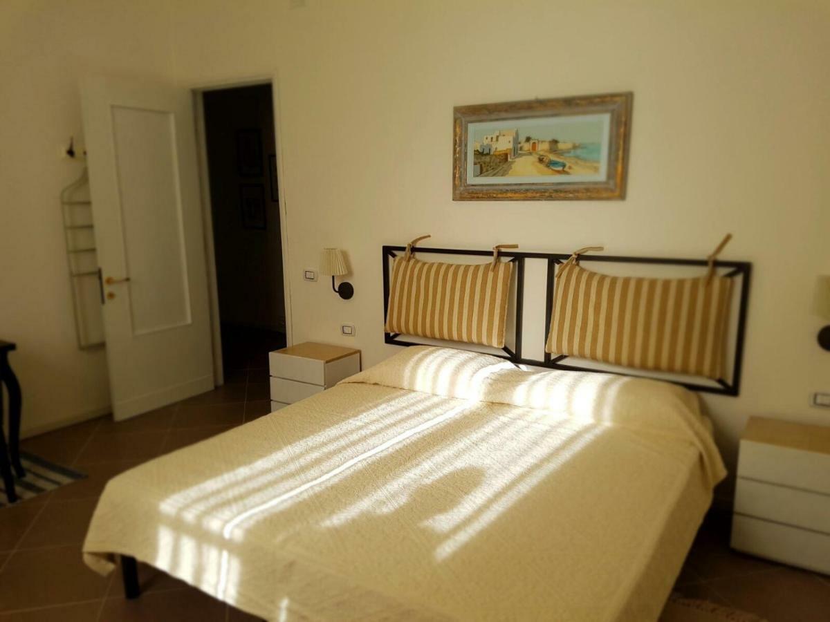 B&B Piazza Dante Nuoro 努奥罗 外观 照片