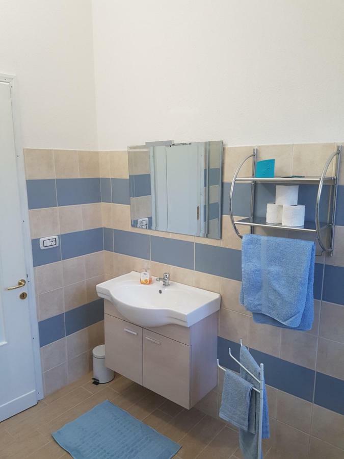 B&B Piazza Dante Nuoro 努奥罗 外观 照片